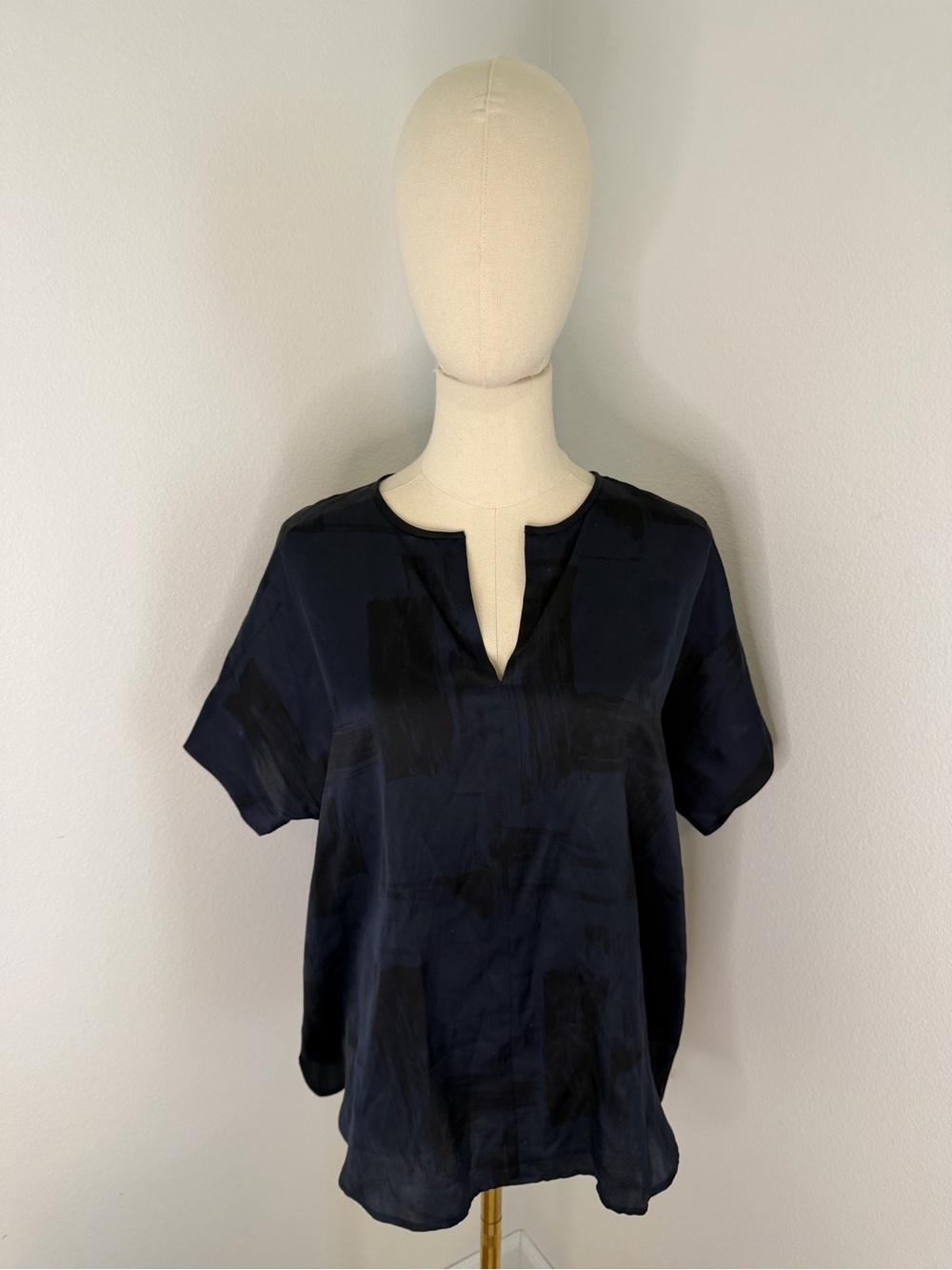 Eileen Fisher Midnight Navy Short-Sleeve Split-Neck Blouse Cotton / Silk XXS